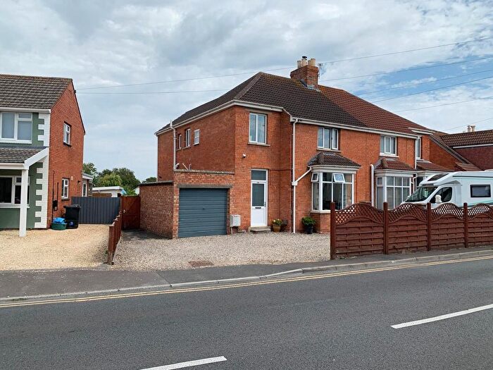 4 Bedroom Semi-Detached House For Sale In Berrow Road, Burnham-On-Sea, TA8