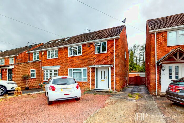 3 Bedroom Semi-Detached House To Rent In St. Marys Drive, Crawley, RH10
