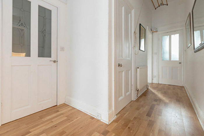 2 Bedroom Flat For Sale In Gf, Blackwood Crescent, Newington, EH9