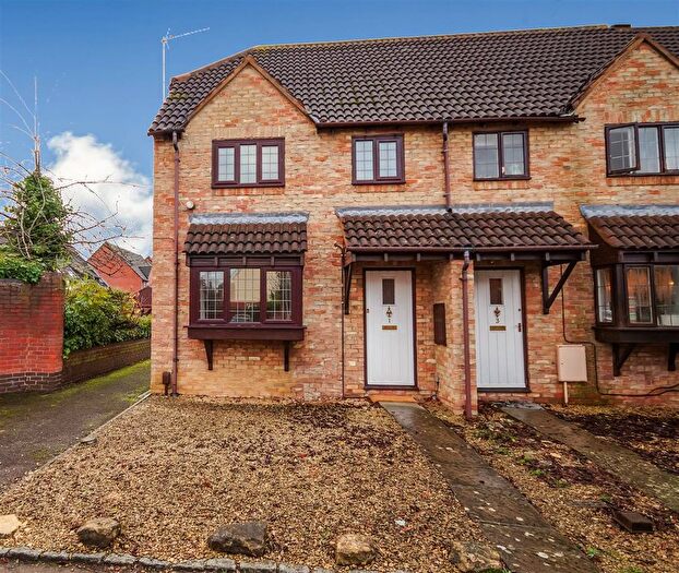 3 Bedroom End Of Terrace House To Rent In Bronte Close, Cheltenham, GL51