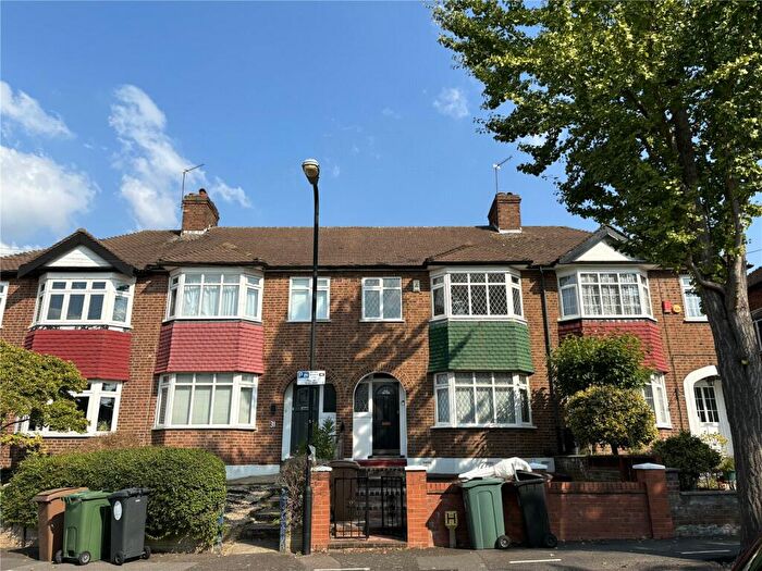 3 Bedroom House To Rent In Carnanton Road, Walthamstow, London, E17