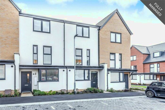 4 Bedroom Terraced House To Rent In Coley Avenue, Reading, Berkshire, RG1