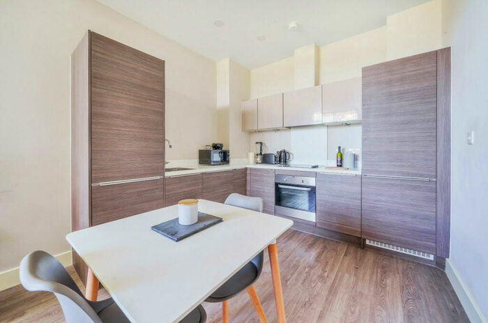 1 Bedroom Flat For Sale In Dawsons Square, Pudsey, West Yorkshire, Uk, LS28