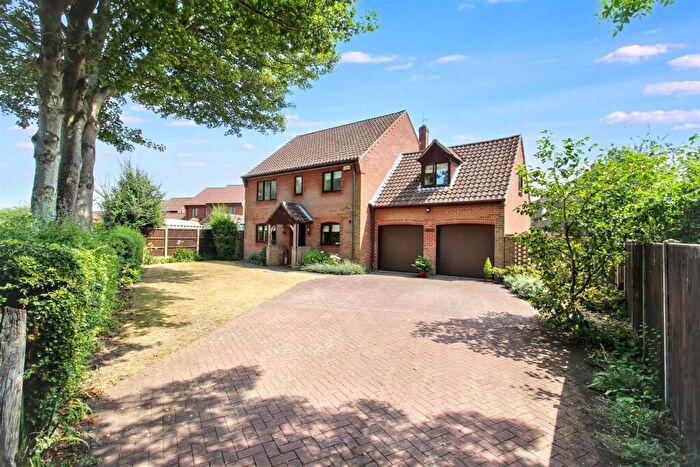 3 Bedroom Detached House For Sale In Oakfield Road, Aylsham, Norwich, NR11