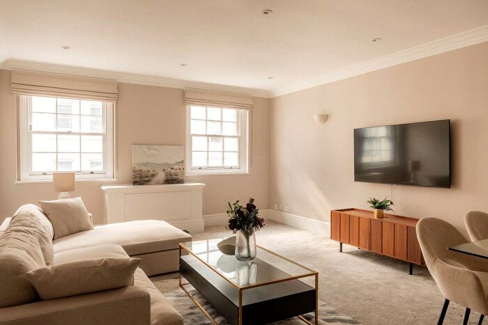 2 Bedroom Flat To Rent In Dover Street, Mayfair, W1S