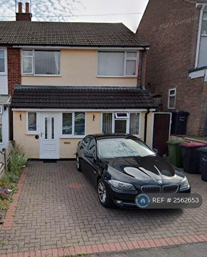 3 Bedroom Semi-Detached House To Rent In Hill Crest Road, Dordon, Tamworth, B78