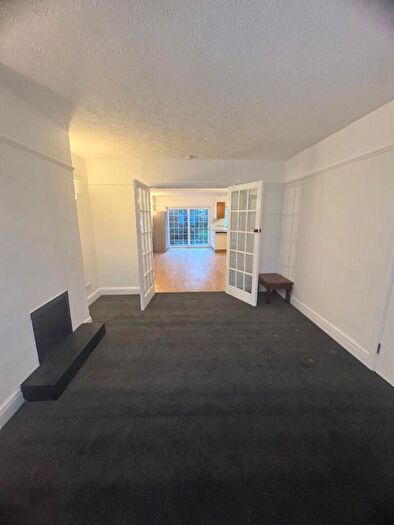 3 Bedroom Semi Detached House To Rent In Westleigh Gardens, HA8