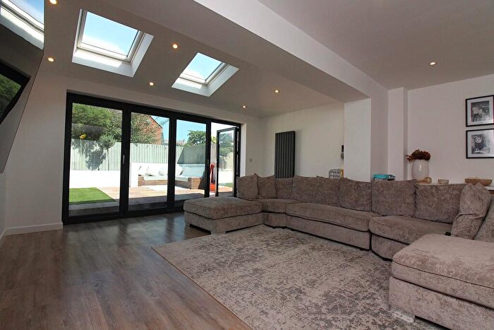 3 Bedroom End Of Terrace House For Sale In Angelica Avenue, Stotfold, Hitchin, SG5