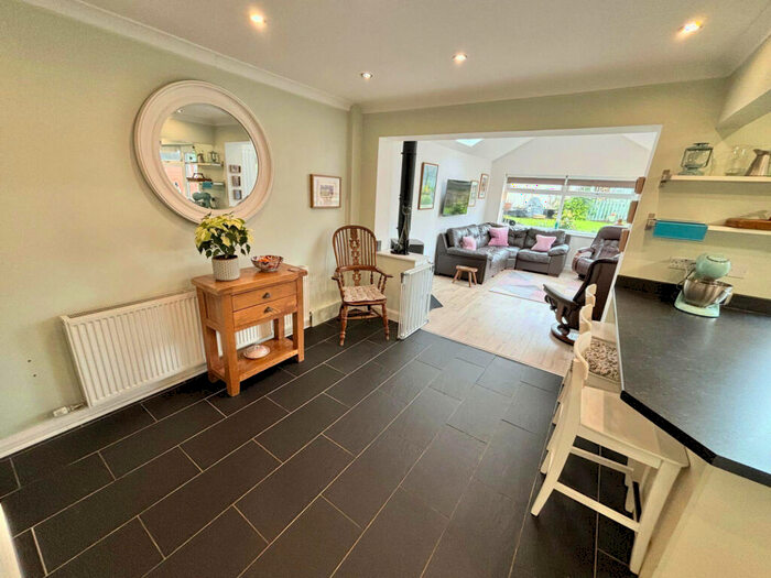 3 Bedroom Detached House For Sale In Blackpool Road, Carleton, FY6