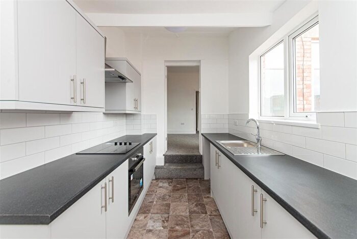 3 Bedroom Maisonette To Rent In Northbourne Street, Gateshead, Tyne And Wear, NE8