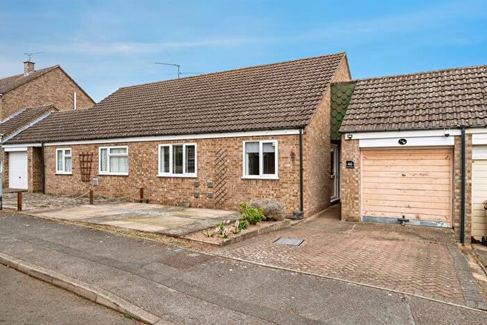 2 Bedroom Semi-Detached Bungalow For Sale In Edmund Road, Brandon, IP27