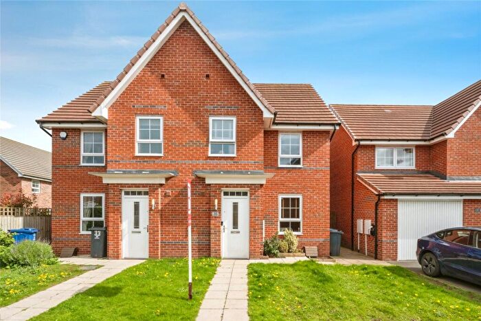 3 Bedroom Semi Detached House For Sale In Town End Drive, Doncaster, South Yorkshire, DN4