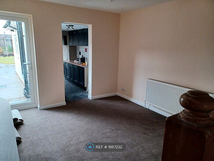 2 Bedroom Terraced House To Rent In Liverpool Road, Watford, WD18
