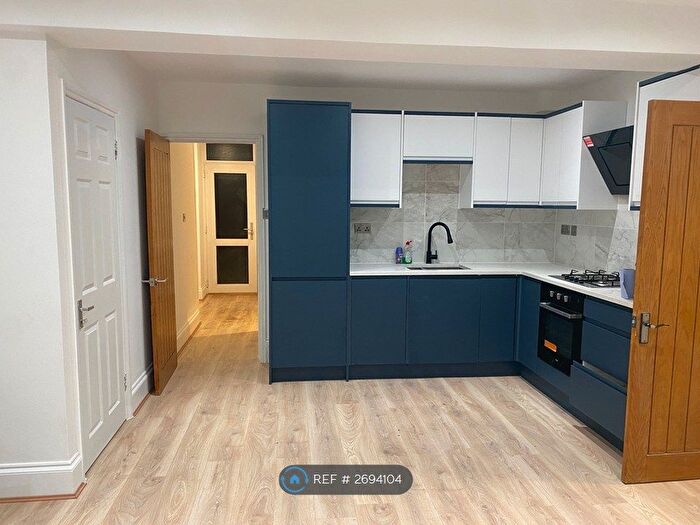 4 Bedroom Terraced House To Rent In Chevington, London, NW2