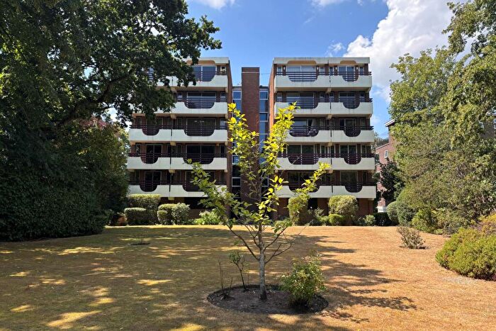 3 Bedroom Flat For Sale In Kelsey Park Avenue, Beckenham, BR3