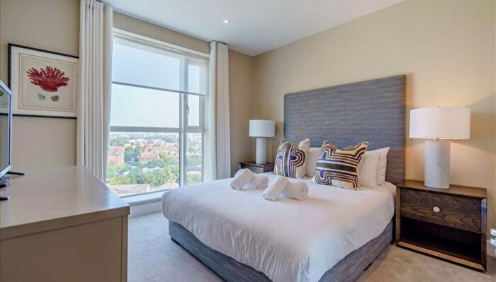 1 Bedroom Apartment To Rent In Westferry Circus, London, E14