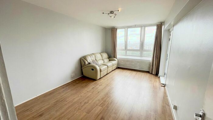 3 Bedroom Flat To Rent In Godfrey House, Bath Street, EC1V