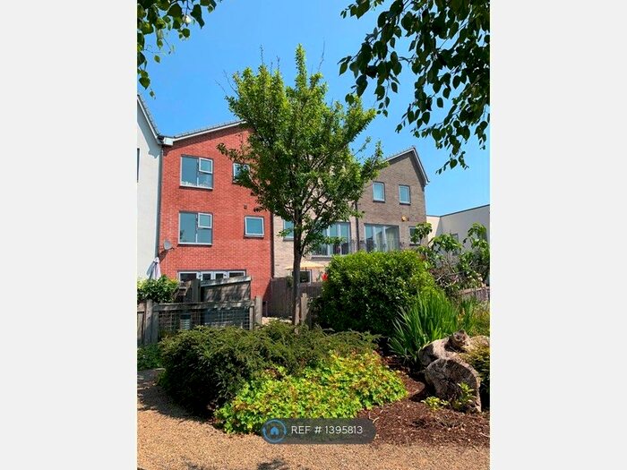 3 Bedroom Terraced House To Rent In Parson Courtyard, Gateshead, NE8