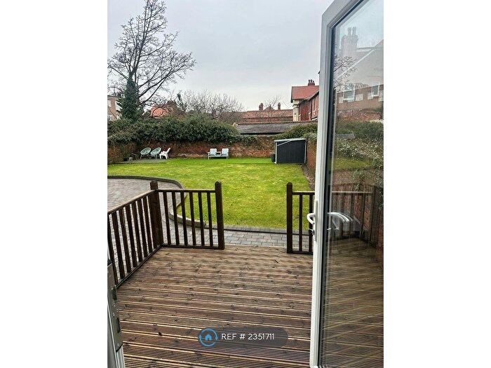 1 Bedroom Flat To Rent In Liverpool, Liverpool, L23