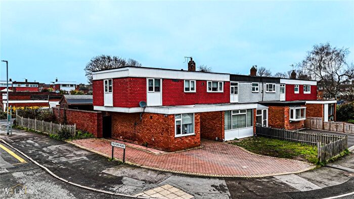 4 Bedroom End Terrace House For Sale In Clifton Avenue, Tamworth, Staffordshire, B79