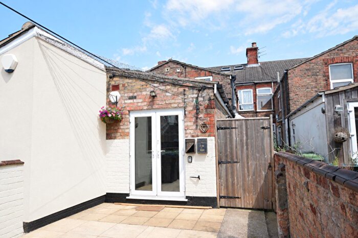 4 Bedroom Terraced House To Rent In St Peters Avenue, Cleethorpes, DN35