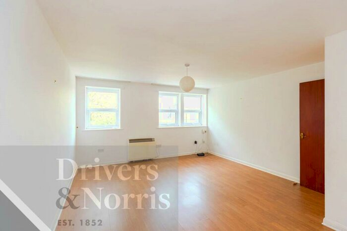 1 Bedroom Apartment To Rent In Hornsey Road, Islington, London, N7