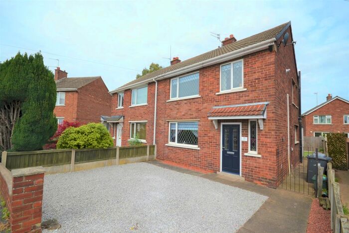 3 Bedroom Semi-Detached House To Rent In Hazel Grove, Armthorpe, Doncaster, DN3