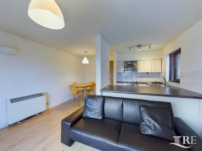 1 Bedroom Flat To Rent In Broadfields Way, London, NW10