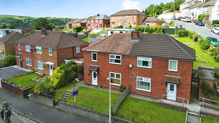 3 Bedroom Semi-Detached House For Sale In Heol Celyn, Hengoed, CF82