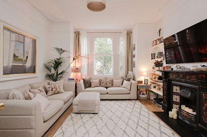 4 Bedroom Terraced House To Rent In Bushwood Road, Kew, TW9