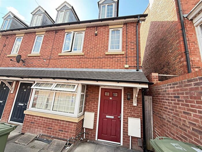 2 Bedroom Property To Rent In Pargeter Street, Walsall, WS2