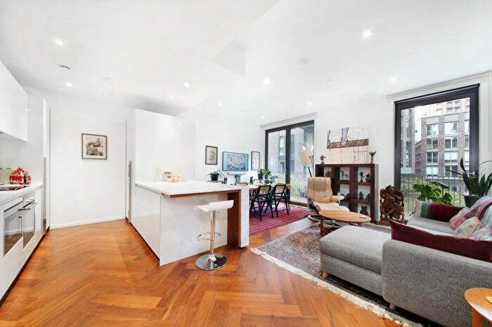 3 Bedroom Flat For Sale In Ambassador Building, New Union Square, SW11