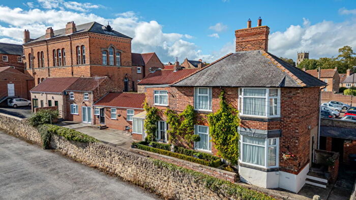 5 Bedroom Town House For Sale In & The Myers, Bridge Street, Bedale, DL8
