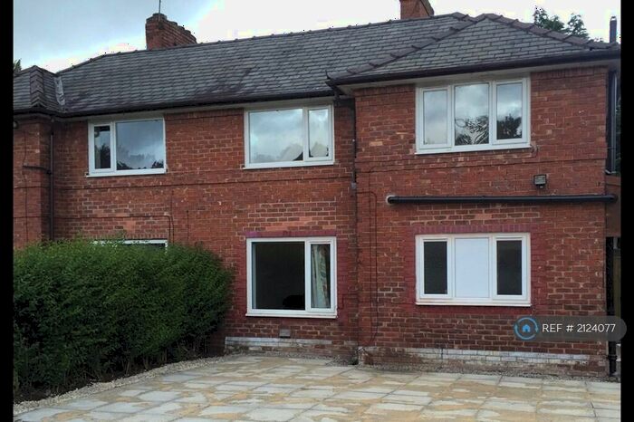 3 Bedroom Semi-Detached House To Rent In Manchester, Wythenshaw, M22