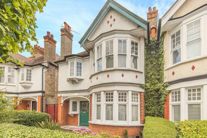 1 Bedroom Apartment To Rent In Holmwood Gardens, Finchley, N3