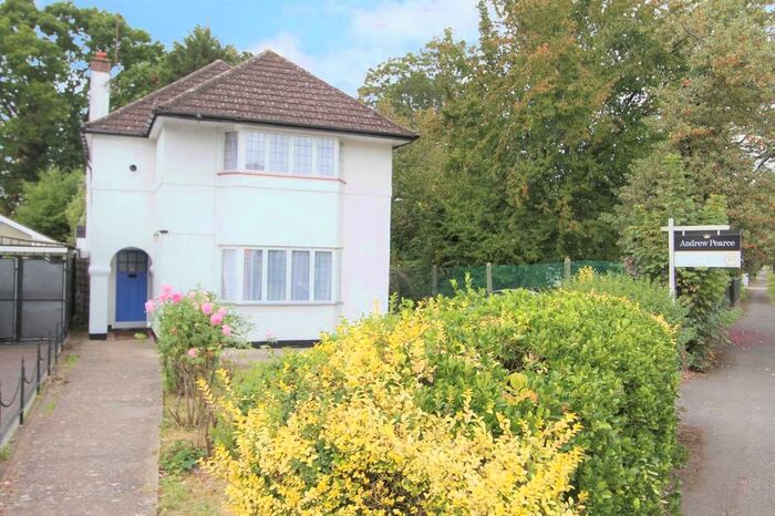 3 Bedroom Detached House To Rent In Northumberland Road, Harrow, HA2