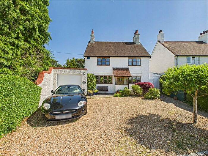 3 Bedroom Link Detached House For Sale In Lake Street, Rushers Cross, TN20