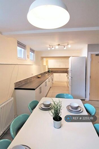 8 Bedroom Flat To Rent In Trafalgar Street, Sheffield, S1
