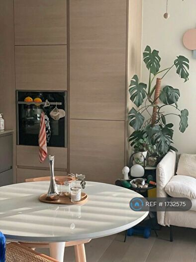 2 Bedroom Flat To Rent In Pegler Square, London, SE3