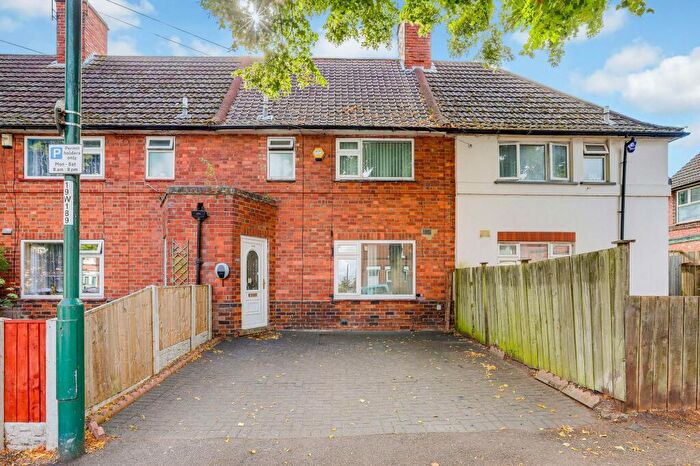 3 Bedroom Terraced House For Sale In Windmill Lane, Nottingham, NG3