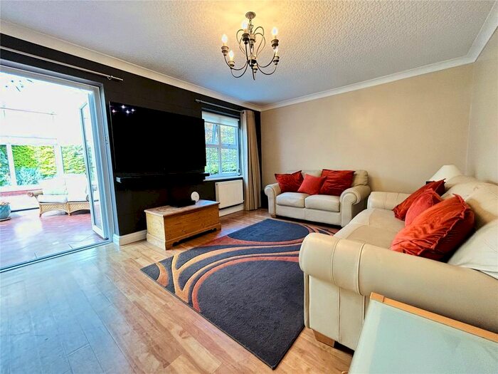 5 Bedroom Detached House For Sale In Linnet Lane, Lytham St. Annes, Lancashire, FY8