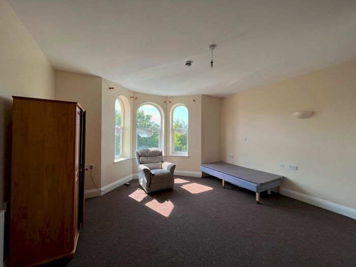 1 Bedroom Flat To Rent In Berrow Road, Burnham-On-Sea, TA8