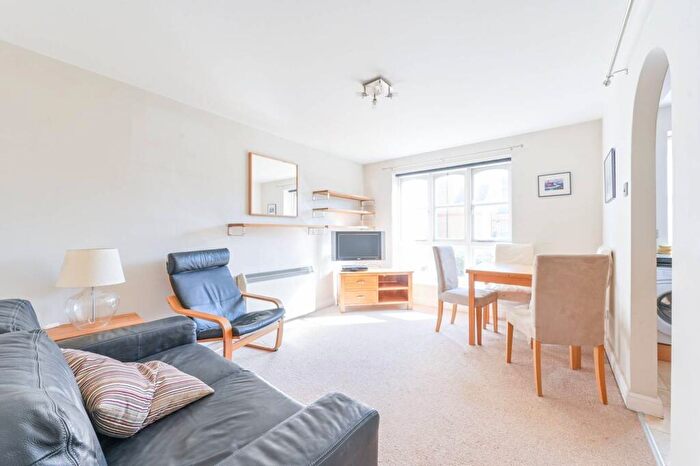1 Bedroom Flat For Sale In Wheat Sheaf Close, Isle Of Dogs, London, E14
