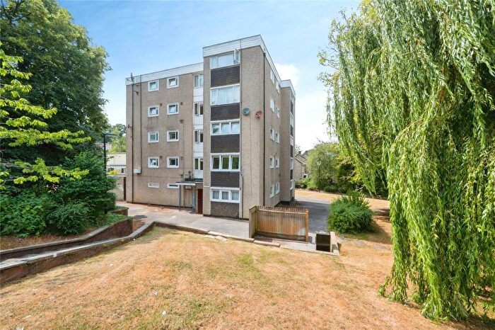 2 Bedroom Flat For Sale In Barnes Close, Southampton, Hampshire, SO18