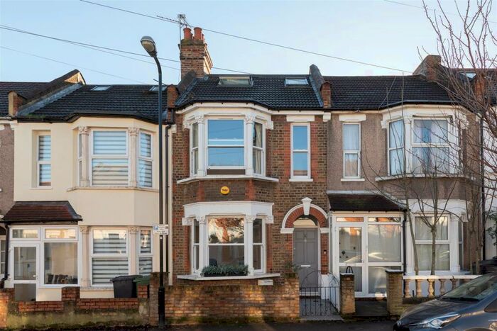 4 Bedroom House To Rent In Tavistock Avenue, Walthamstow, E17