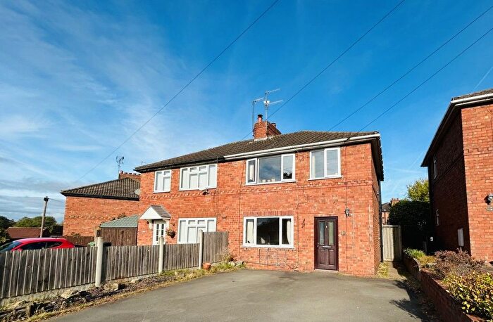 3 Bedroom Semi-Detached House For Sale In Church Avenue, Amblecote, DY8