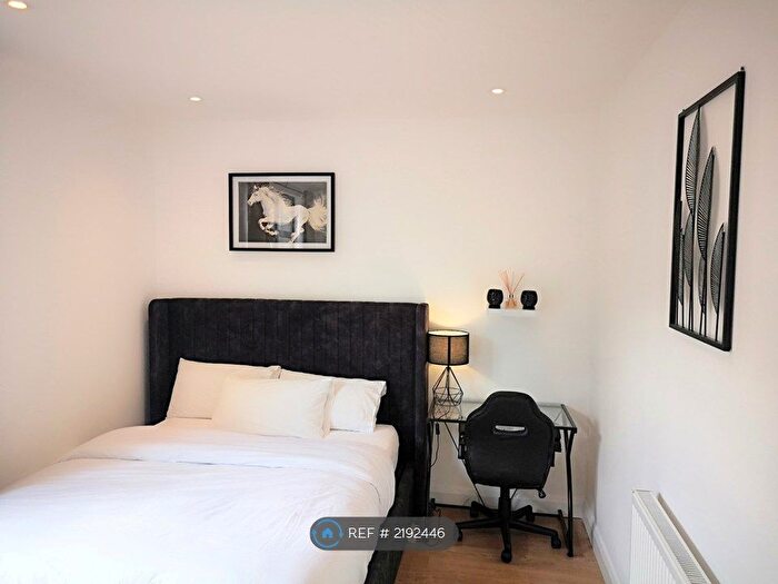 1 Bedroom Flat To Rent In Clifton Court, Hemel Hempstead, HP3