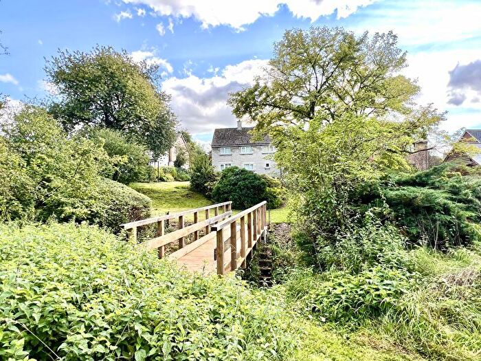 3 Bedroom Detached House For Sale In The Street, Cherhill, SN11