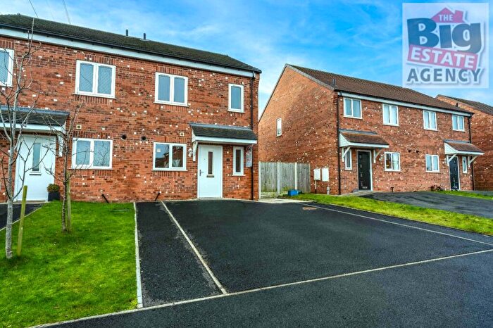 3 Bedroom Semi-Detached House To Rent In Fairoaks Drive, Connahs Quay, CH5