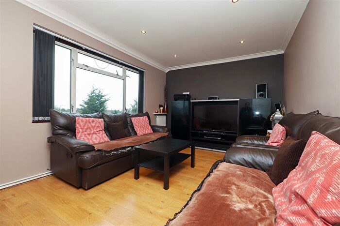 2 Bedroom Maisonette To Rent In Harvey Road, Northolt, UB5